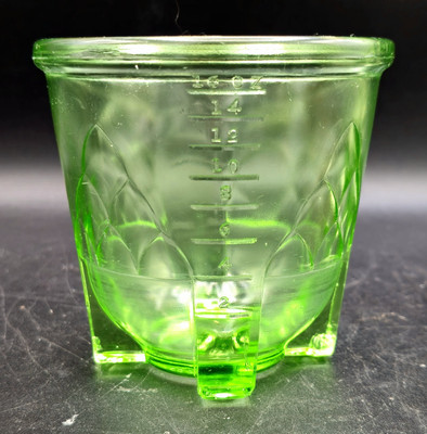 Vintage HAZEL ATLAS Uranium Rare Green Glass Vaseline Artichoke