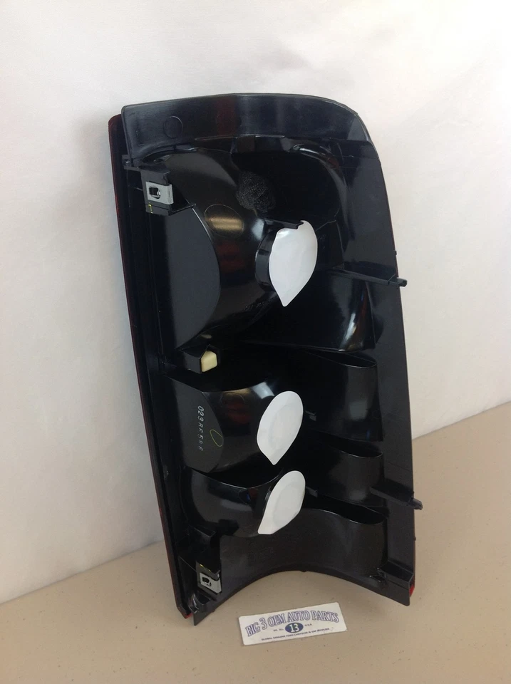 2004-2007 GMC Sierra 1500 2500 3500 LH задний задний фонарь тормоз/лампа новый OEM - Изображение 4 из 4