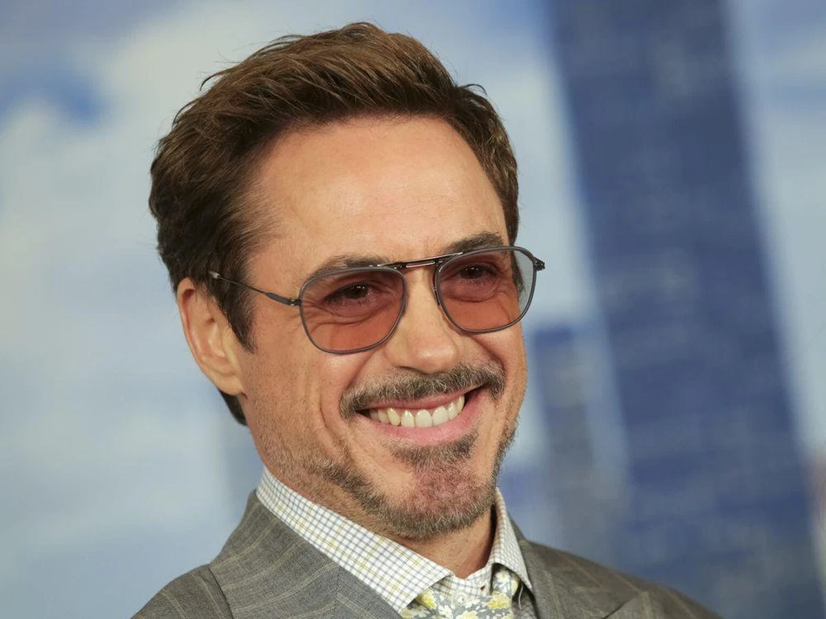 Robert downey jr glasses endgame 2025