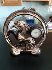 OROLOGIO EPOCA DA TAVOLO CAVALLO IN CERAMICA