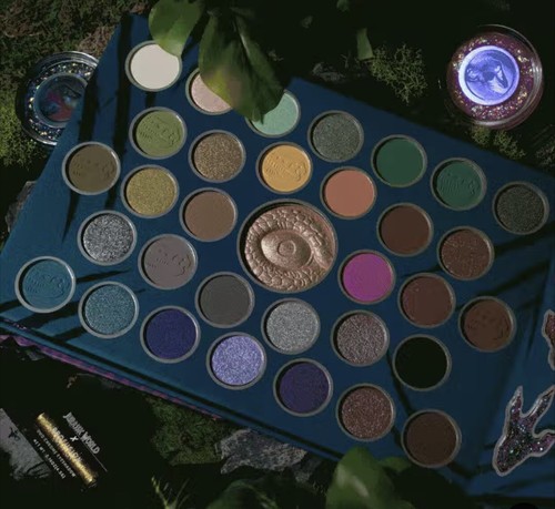 Jurassic World*X*Profusion 38 Shade Palette Set - Picture 7 of 8