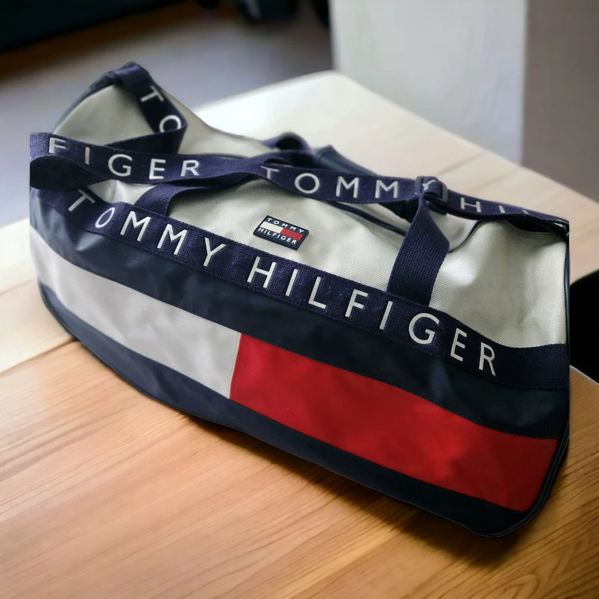 Tommy gym bags top