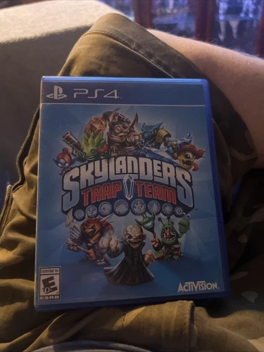 Skylanders: Trap Team PlayStation 4 PS4 Case & Game Disc And Case- Works Great!-