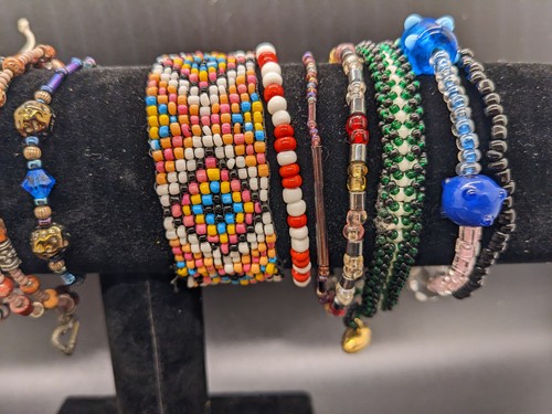 Lot of 16 Beaded Bracelets Seed Beads - Picture 4 of 6