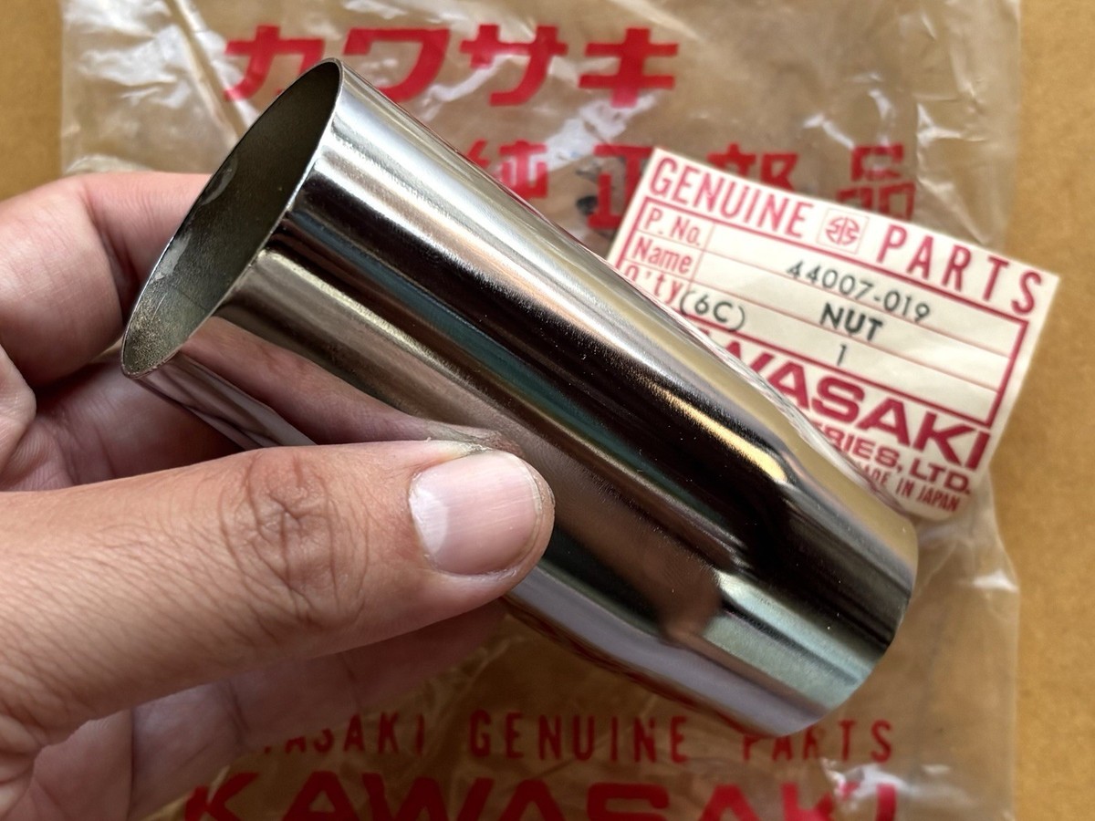 NOS JAPAN KAWASAKI G7 KH100 FRONT FORK OUTER TUBE NUT GENUINE PN