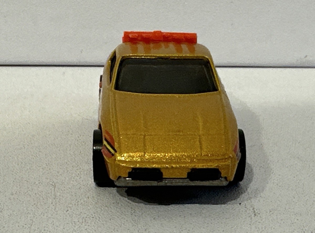 Vintage 1980s Hot Wheels Blackwall Upfront 924 Porsche Gold w