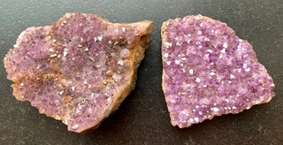 LOT DE DEUX BLOCS D’AMETHIYSTES 11 cm MINERAUX