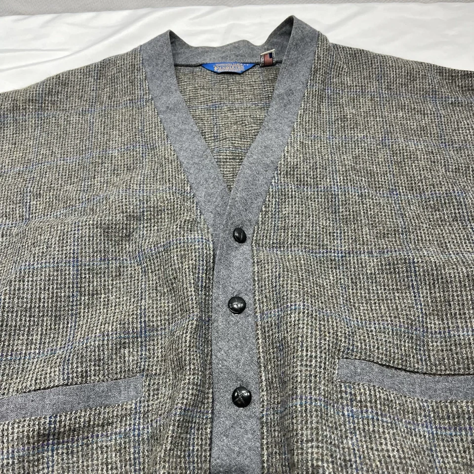 Vintage Pendleton Black Gray Plaid Virigin 100% Wool Button Up Cardigan Large - Image 2 of 4