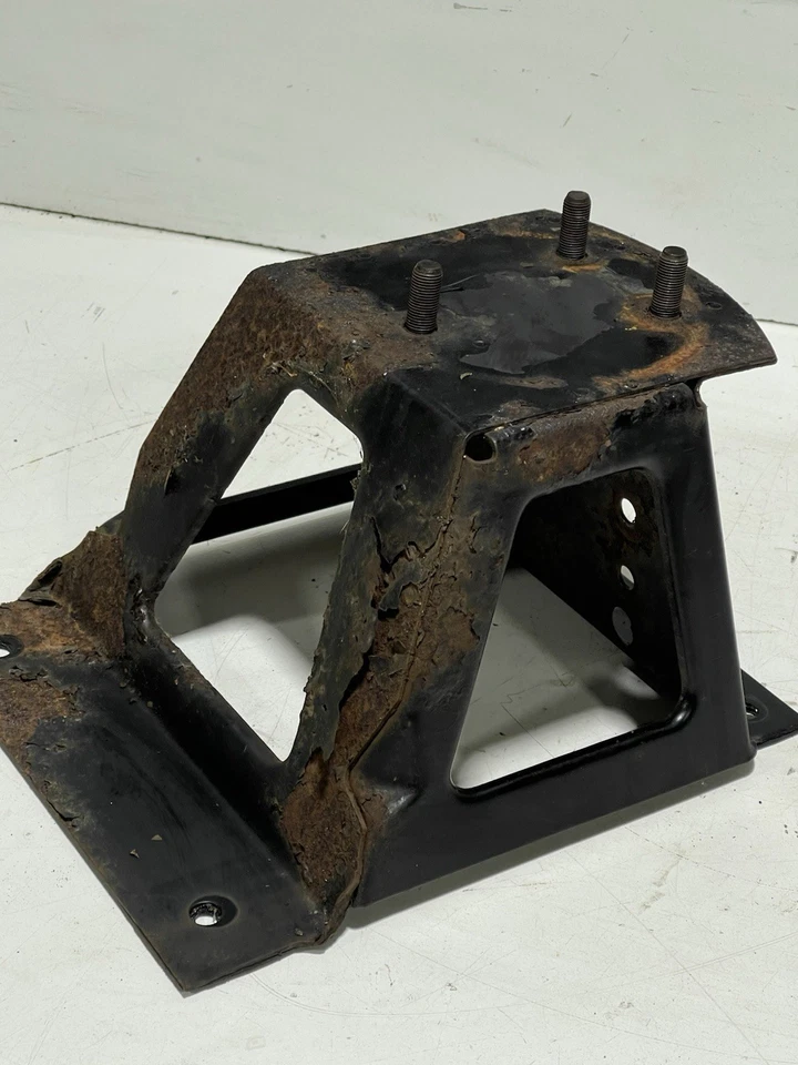 1987 - 1995 吉普 YJ 牧马人备用轮胎托架支架带螺栓原始设备制造商 CC 28 — 第 4/4 张图片