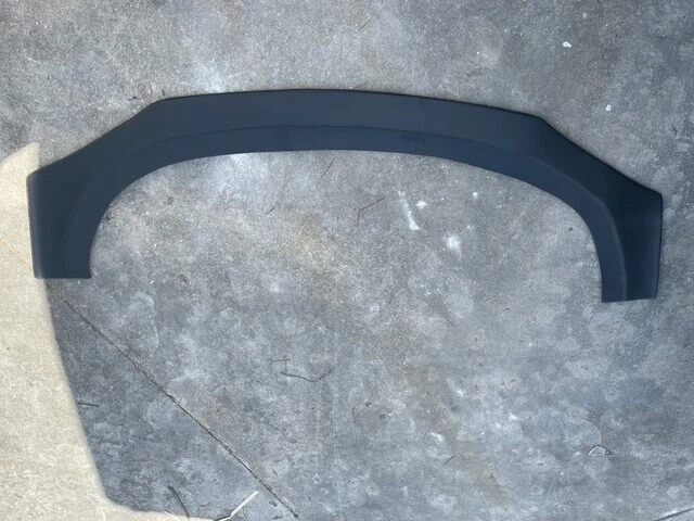 Difusor de alerón delantero FRP labio delantero para Maserati GranTurismo 2008-2017 Foto 2 de 4