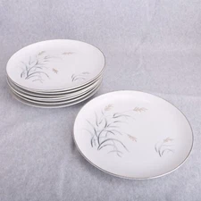8 Empress China Whisper Dinner Plates Japan 1702