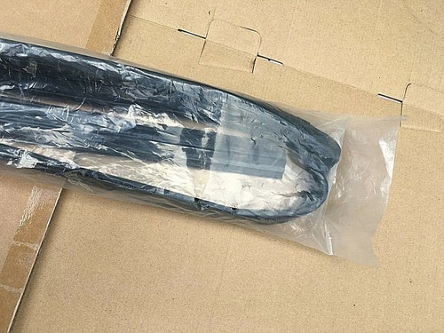 Tira meteorológica frontal ISUZU - 8980042260, 8-98004226-0 **Original nueva pieza OEM** - Imagen 4 de 8