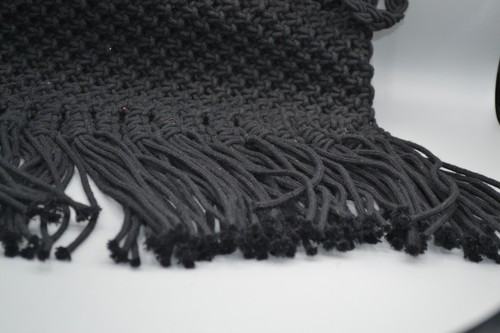 Borsa a mano Danielle Nicole in macramè nero - Foto 3 di 8