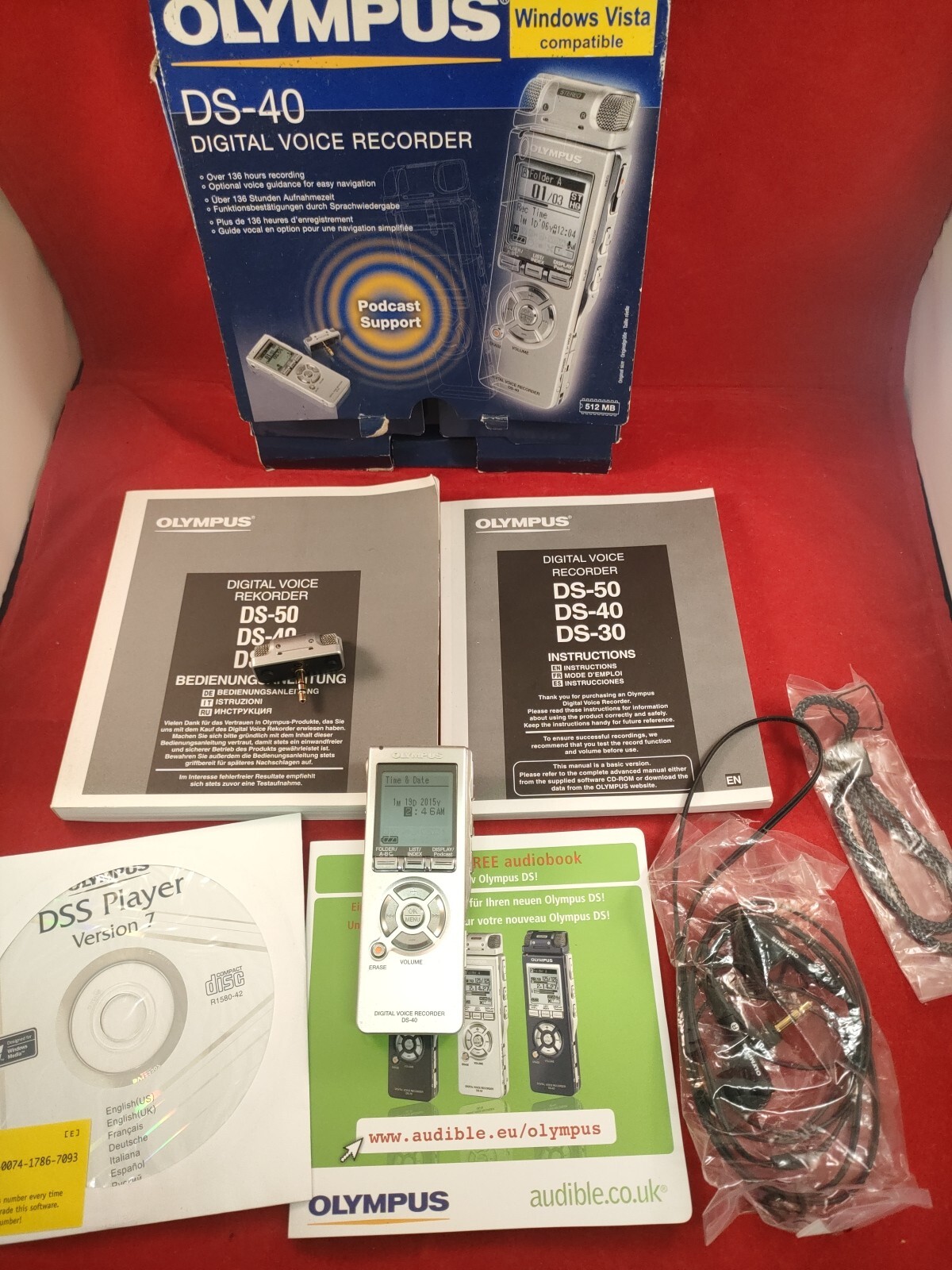 Olympus DS-40 Voice Recorder with Microphone Boxed Working