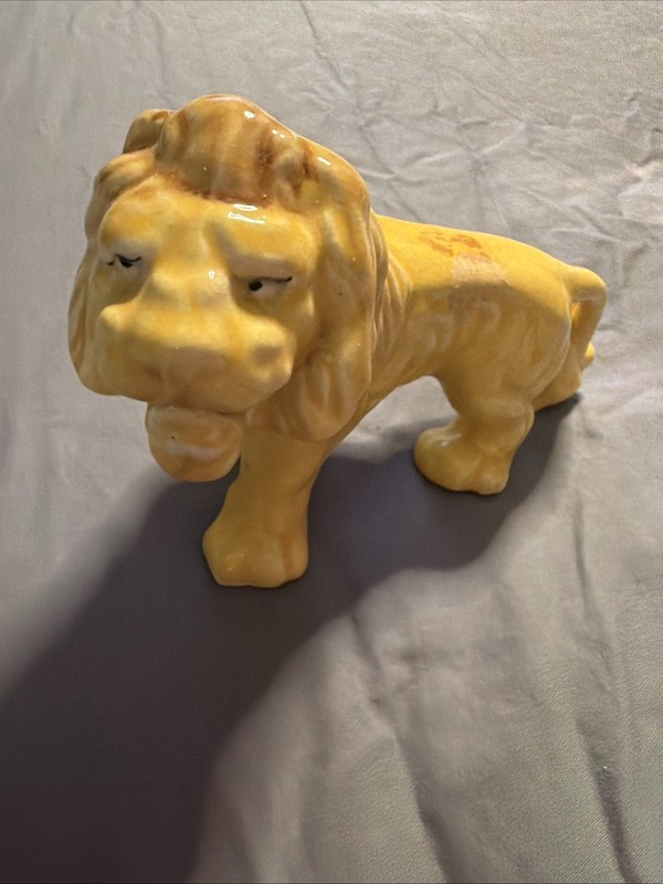 Vintage Bright Yellow Lion Made In Japan 50’s Ceramic