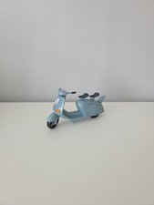 Lil Bratz light blue two seater Vespa Scooter Moped MGA Entertainment 2002