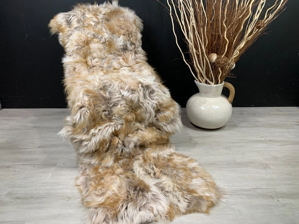 Alfombra de retazos de piel de oveja genuina hecha a mano natural/alfombra de piel real tiro de piel de cordero Foto 2 de 4