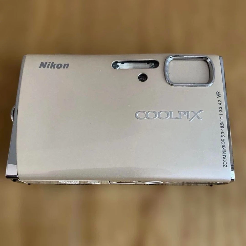 Nikon COOLPIX S50 7MP Compact Digital Camera Beige Rare Vintage Model - Image 2 of 4
