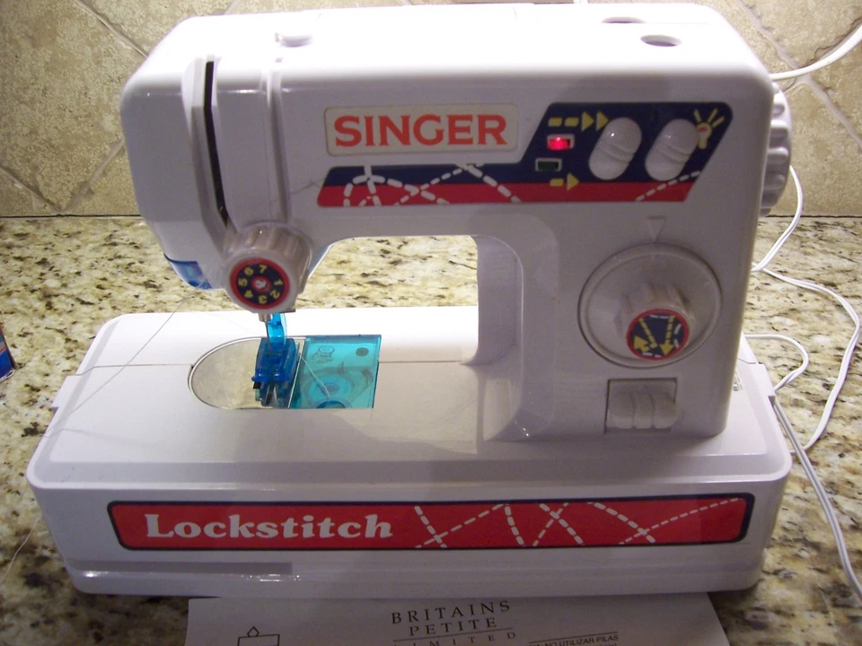 Máquina de coser vintage Singer Lockstitch para niños con caja e instrucciones - Exce Foto 2 de 4