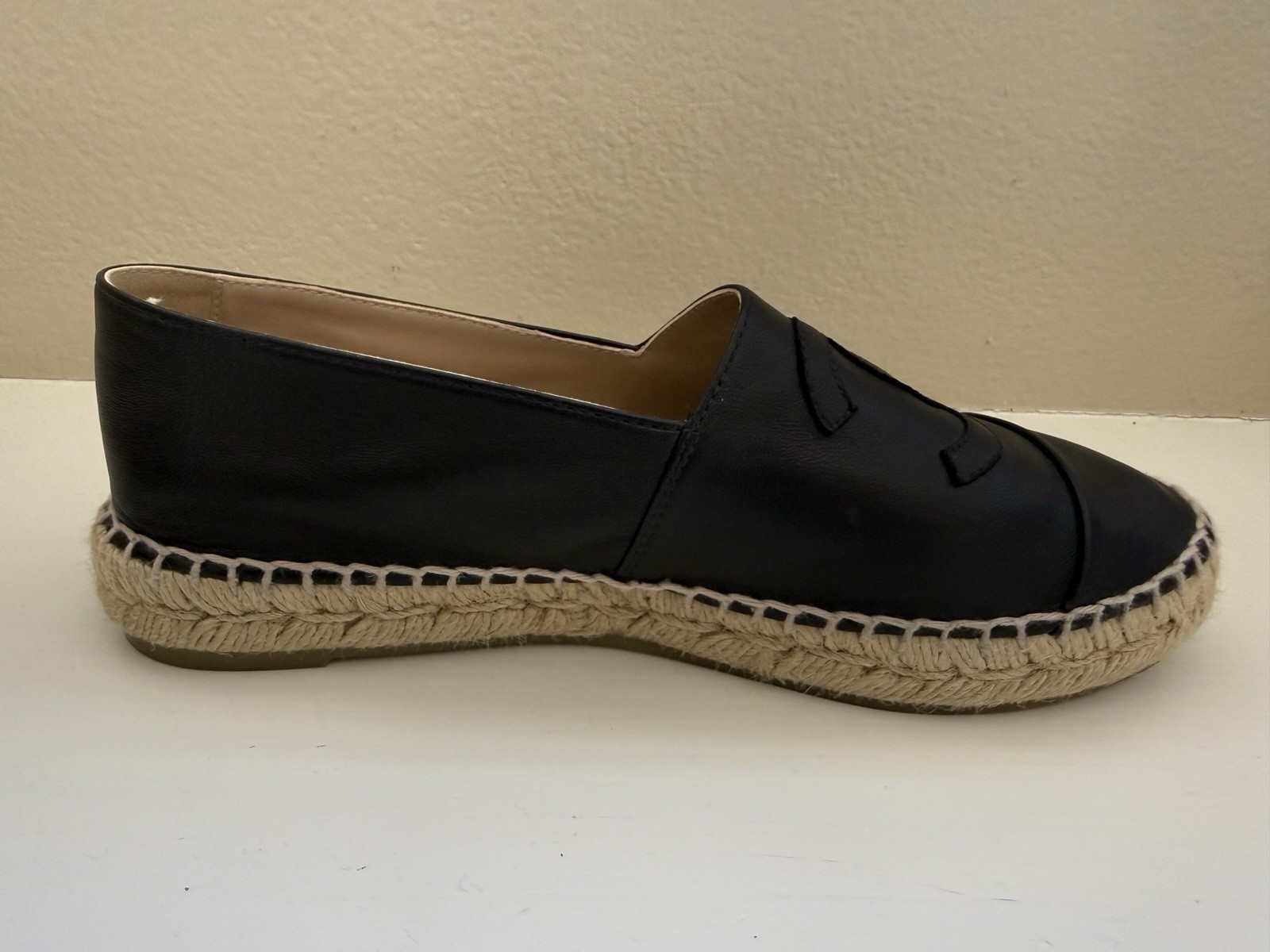 Auth Chanel Interlocking CC Logo Black Lambskin E… - image 6