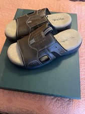 Thom McAn Men s Slippers