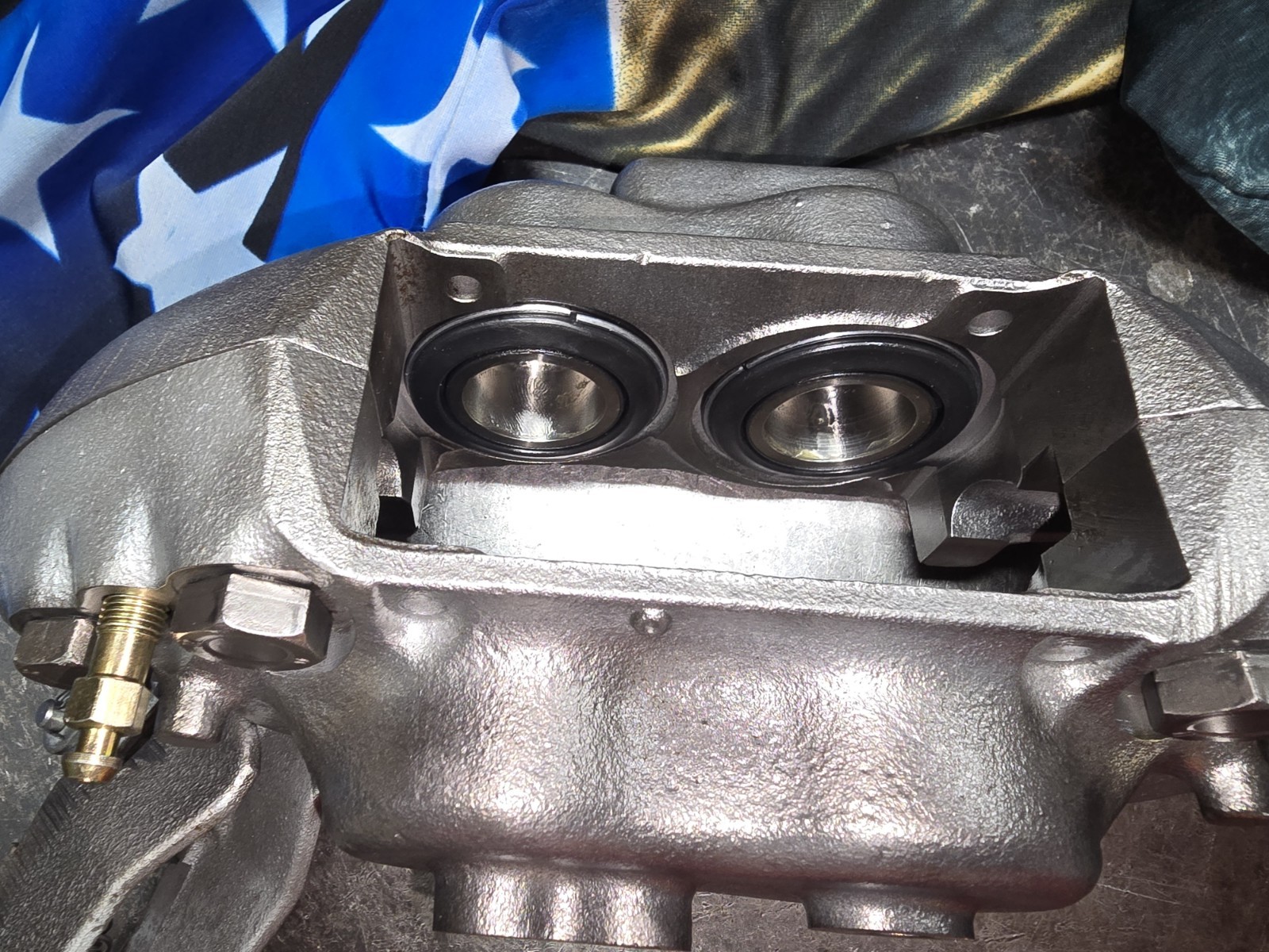 ROLLS ROYCE REAR BRAKE CALIPERS TOTALLY REBUILT SOLD OUTRIGHT 