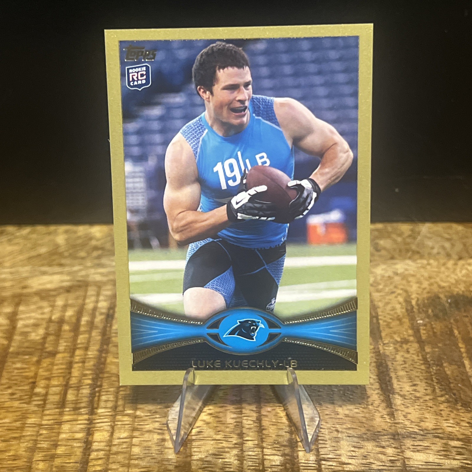 Luke Kuechly Topps #433 Gold