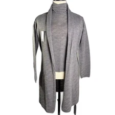 Saks Fifth Avenue NWT VINTAGE Folio Collection Merino Wool Blend Sweater Set