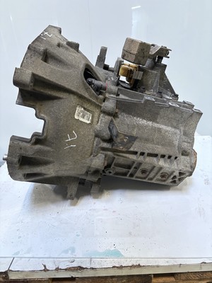 5-speed manual gearbox For Ford 2.2 TDCi QWFA VXT75 6C1R-7002-PC for 2006 Transi
