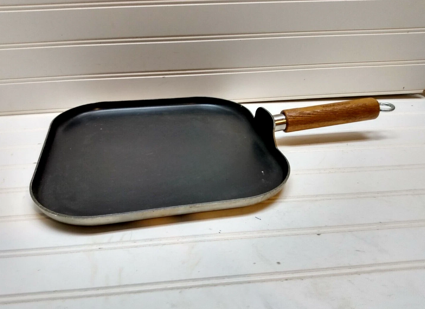 Wear-Ever Cookware 11" Griddle Aluminum Non-Stick Square Skillet Flat Grill Pan