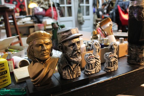 MARX + TROTSKI 2 resin BUSTS 5" SCULPTURES PHILOSOPHY PHILOSOPHER SOCIALIST ART - Picture 22 of 24