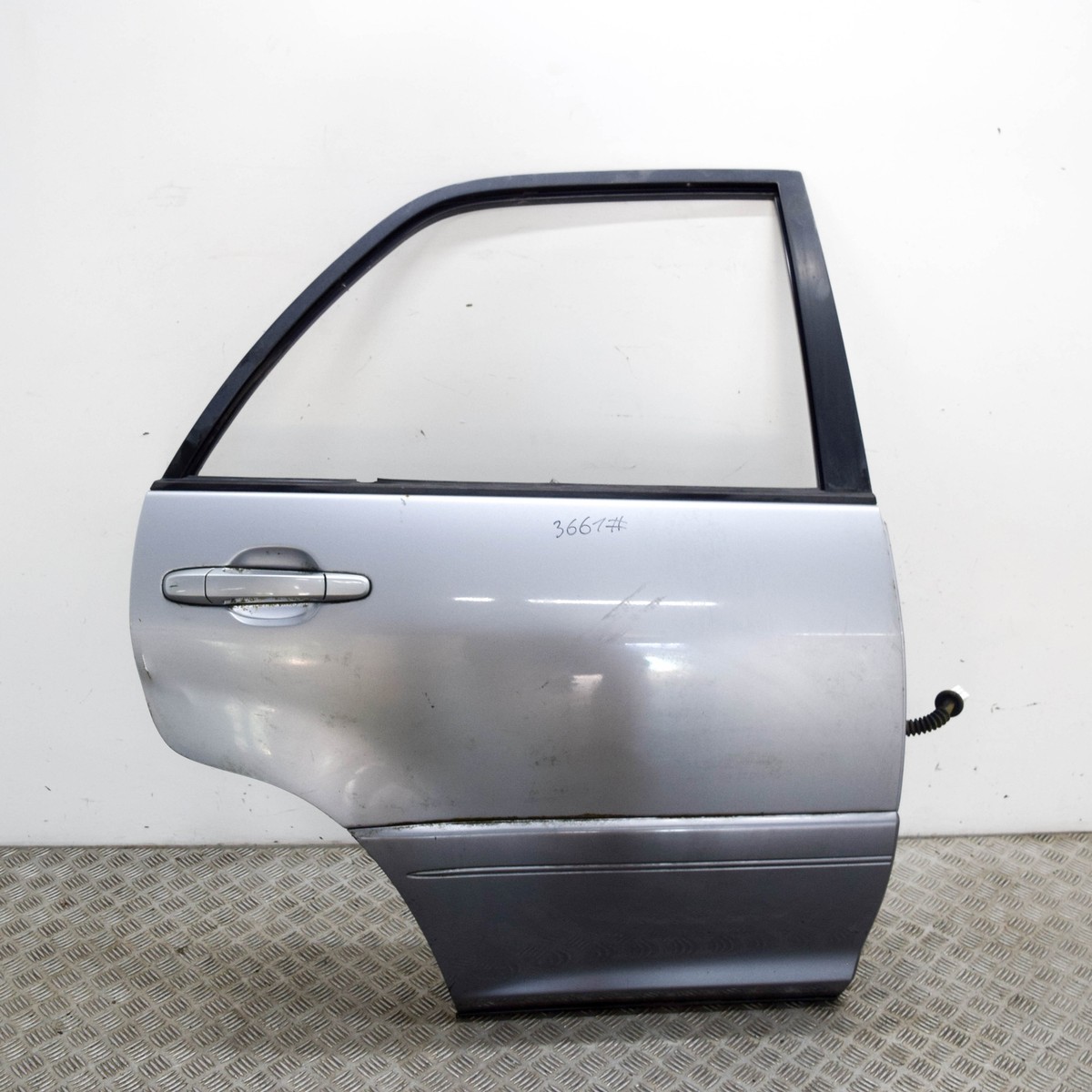 2002 Lexus RX300 XU10 Rear Right Side Door 67003-48022 3.0