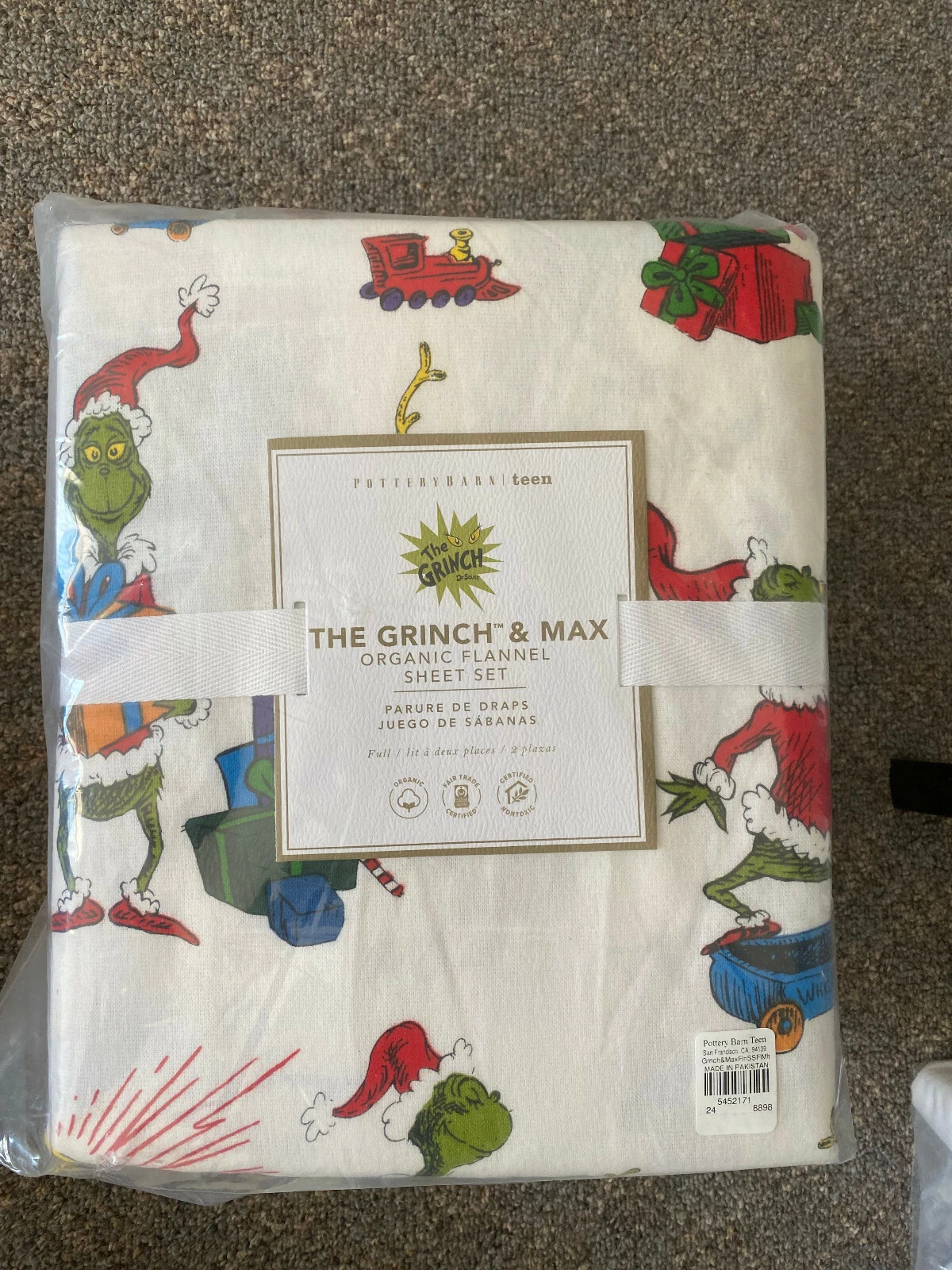 Pottery Barn Dr. Seuss's The Grinch & Max Flannel Sheet Set