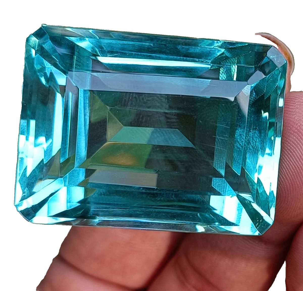 200 CT Brazil Transparent Sky-Blue Aquamarine Emerald Cut