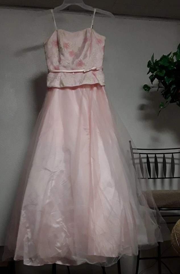 Vestido rosa quinceañera/graduación talla 9/10 Foto 2 de 4