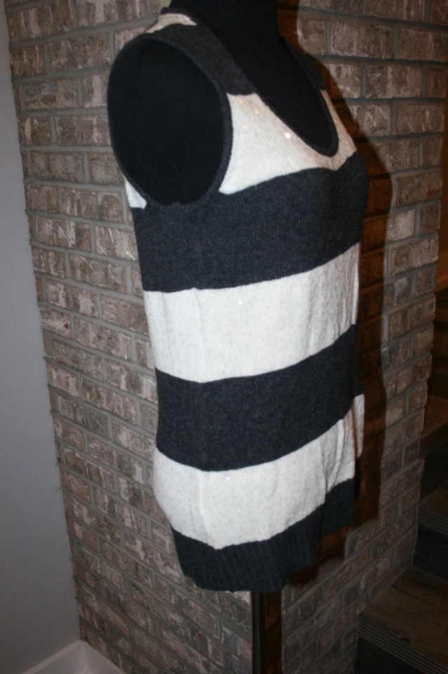 Michael Stars 100% Wool Striped Charcoal Gray Ivory Sequin Sweater Vest SZ 1 - Image 2 of 4