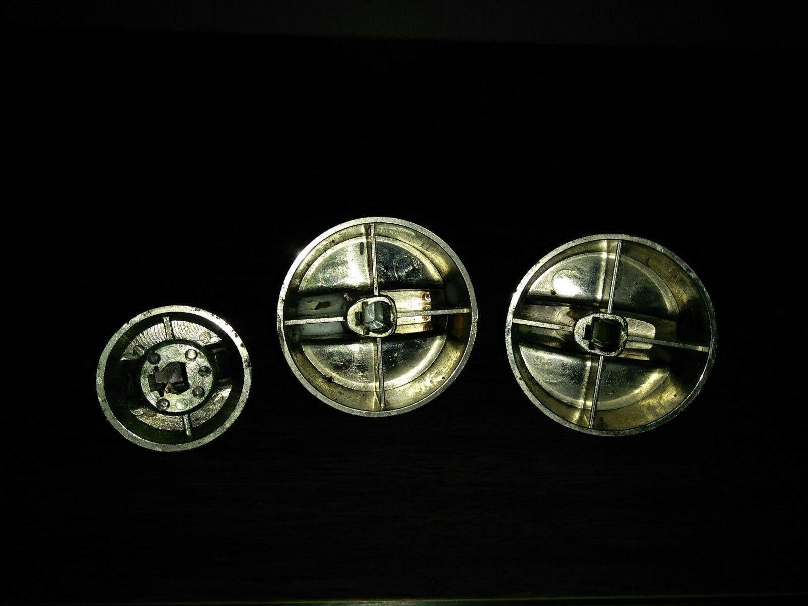 CHAR BROIL master flame BBQ GRILL REPLACEMENT KNOBS LOT OF 3 USED 2