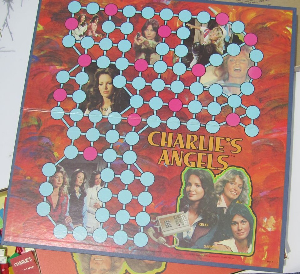 Charlie's Angels Board Game 1977 Milton Bradley w/1 Replacement pc 99