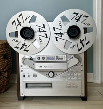 Akai Gx-747 Reel To Reel + Hub & Reels {{excellent Condition}}