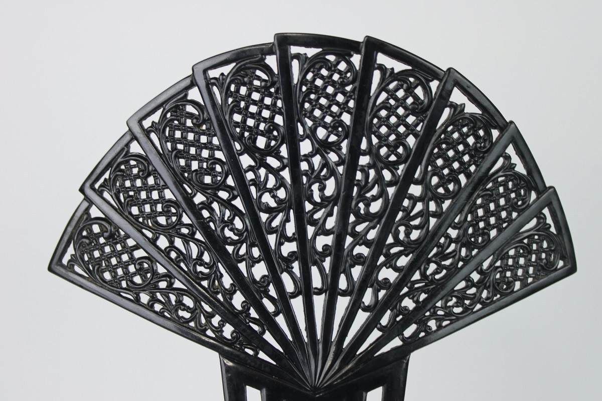 VTG carved ornate celluloid black Spanish Mantilla comb s-l1200.jpg main image 4
