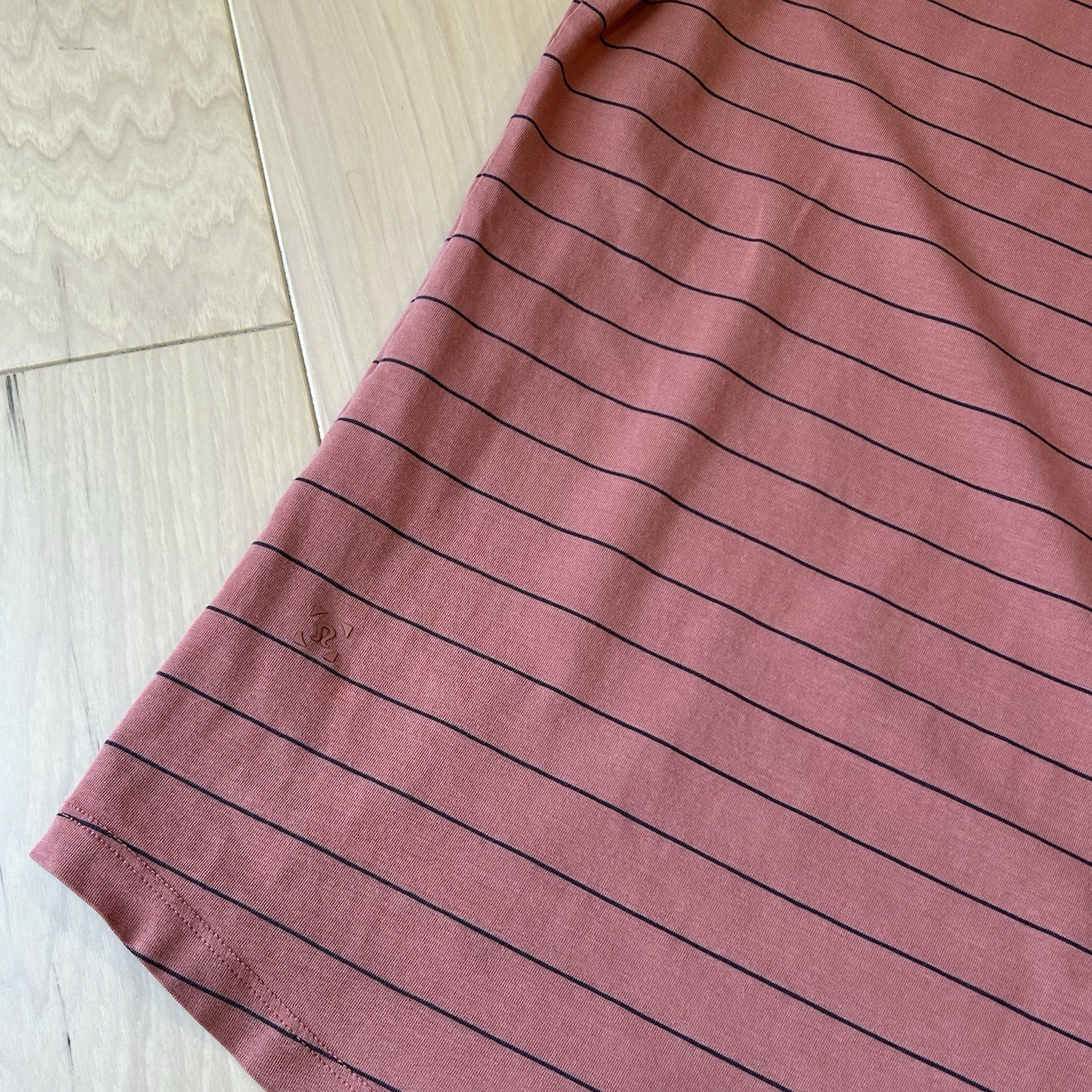 Lululemon 5 Year Basic Tee Short Sleeve Men's Lar… - image 4