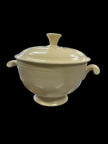 Vintage Fiesta Covered Onion Soup Ivory Flat Bottom Fiestaware - Wear