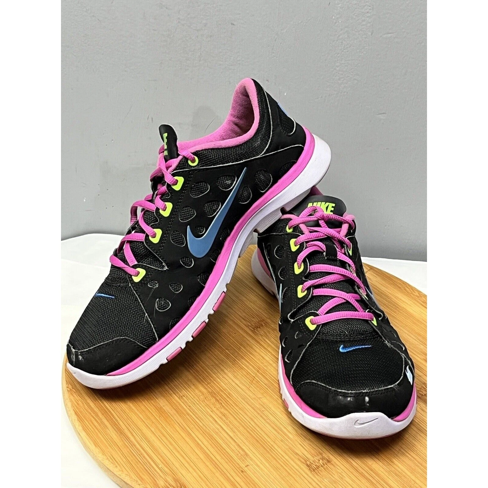 Chaussures de course Nike Flex Supreme TR femmes 10 537509 046 maille bas noir rose