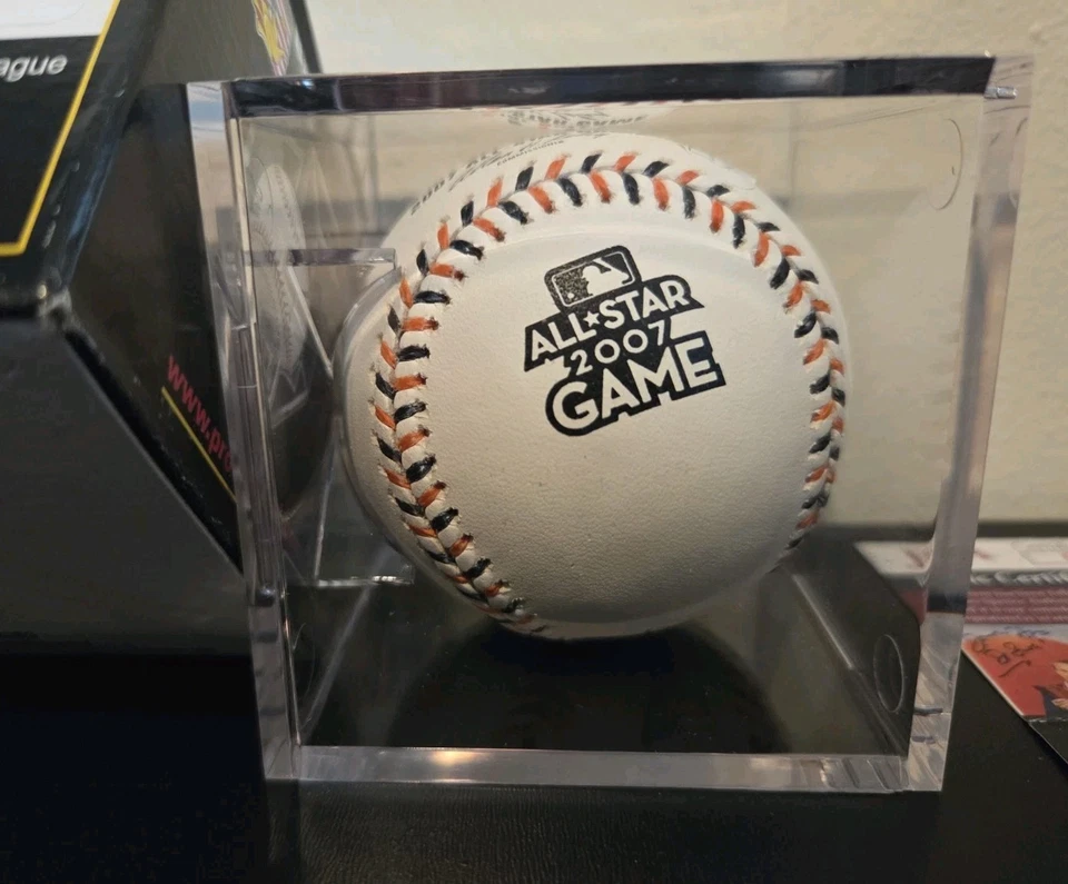 Vladimir Guerrero Sr. Autographed 2007 ALL STAR Baseball. JSA Certificate - Image 3 of 3