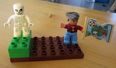 Lego Duplo Pirat Schatzkarte Skelett (glow-in-the-dark leuchtet im Dunkeln)