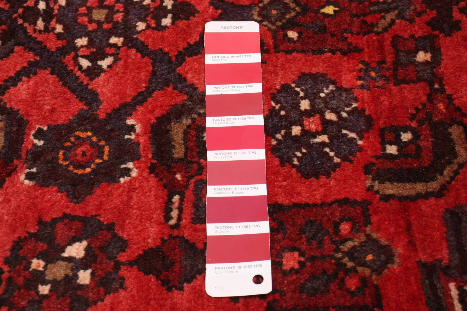 Traditional Vintage Hand-Knotted Oriental Carpet 3'6" x 6'9" Wool Area Rug