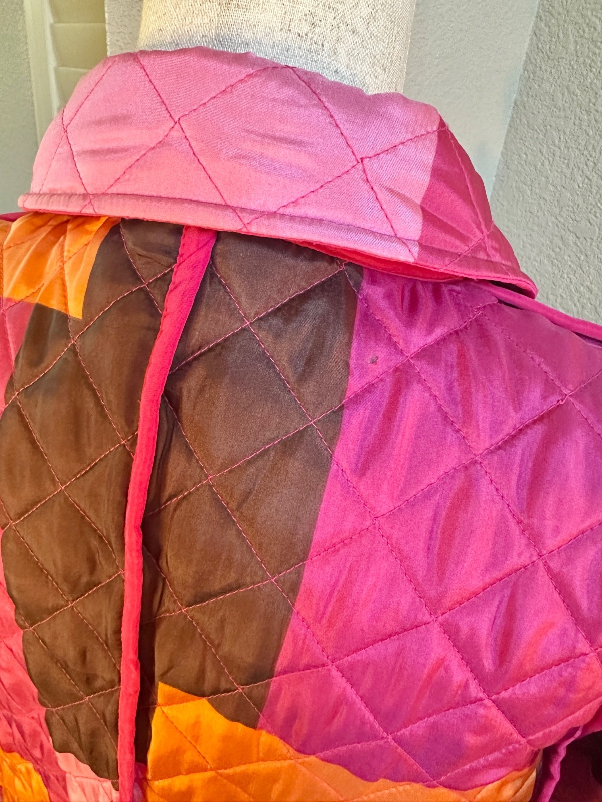 Anne Carson 100% Silk Quilted Patchwork Jacket – … - image 3