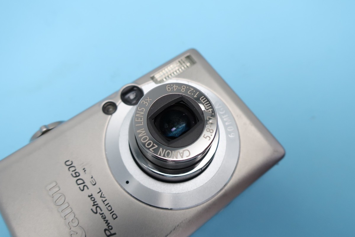 Cannon PowerShot SD600 Digital ELPH Camera (FOR PARTS) READ