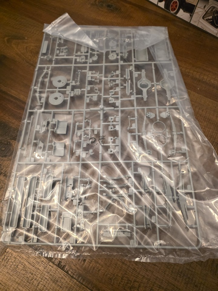 Revell Krupp Titan SWL 80 1:24 Model Kit #07559 – Sealed Parts | eBay