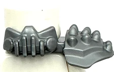 Lego New Flat Silver Minifigure Armor Shoulder Pad Spikes and Face Guard Part